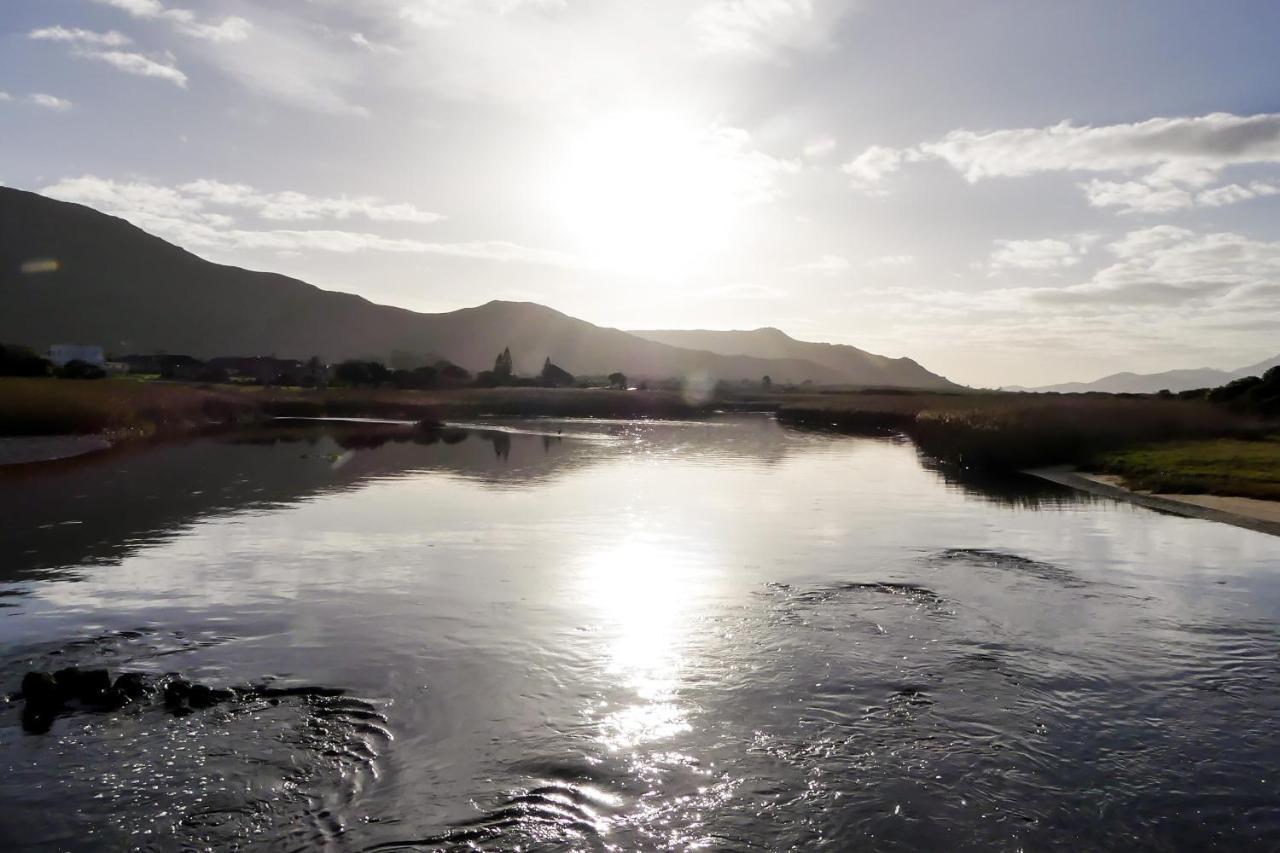 Shalom Self Catering Hotel Kleinmond Luaran gambar