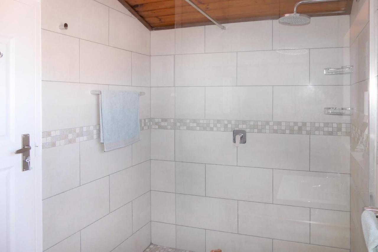 Shalom Self Catering Hotel Kleinmond Luaran gambar