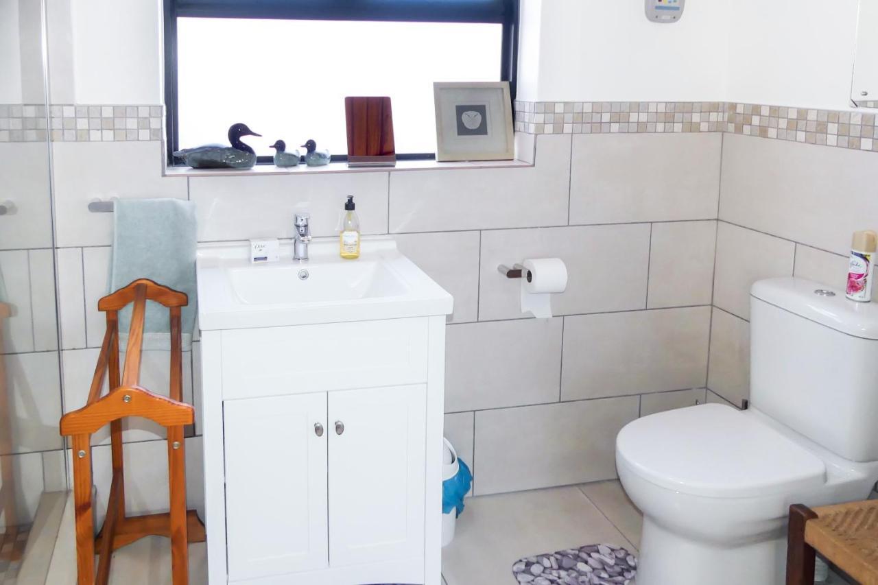 Shalom Self Catering Hotel Kleinmond Luaran gambar